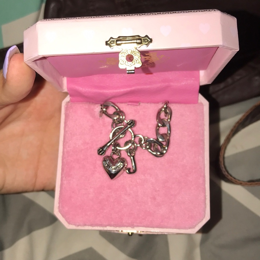 banner heart juicy couture chocker